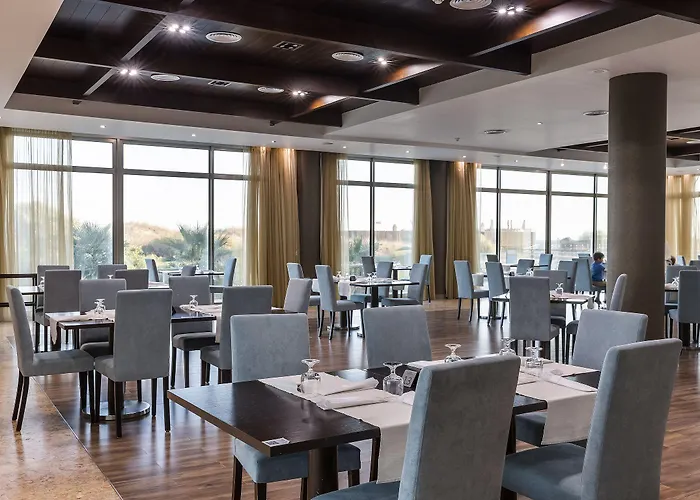 杜纳马尔公寓式酒店