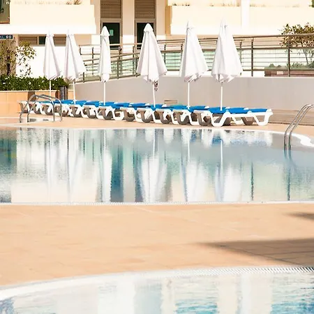 מלון דירות Dunamar 4*